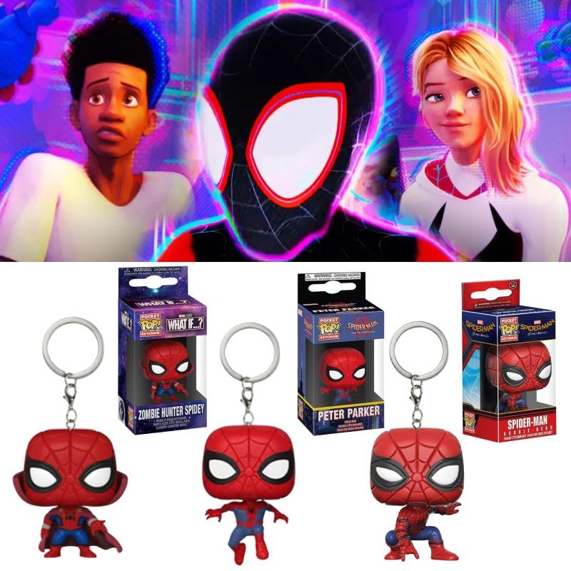 Spider-Man Universum Sammlerstücke Mit Ständer, Umhang Und Schlüsselanhänger