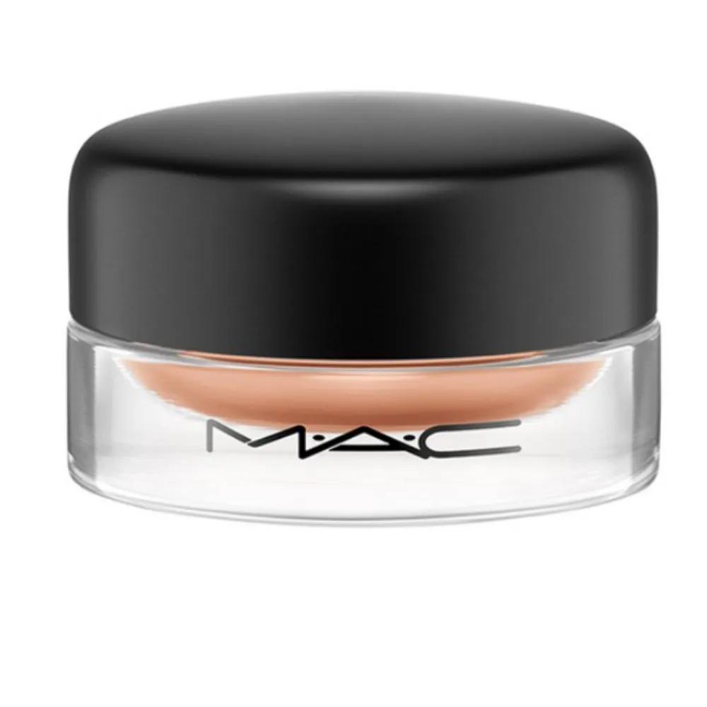 

MAC Стойкие тени-крем для век Paint Pot Ультрастойкие тени Laying Low