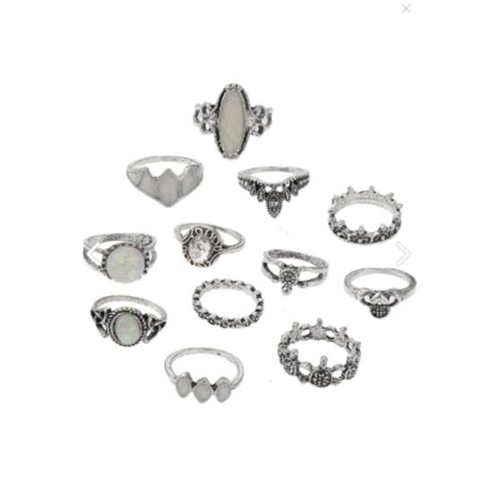 

Серебряный комплект из нескольких колец