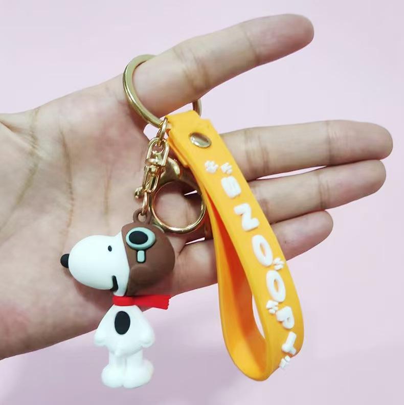 Cartoon Snoopy Keychain Charlie Doll Pendant Car Pendant Girl Heart Couple Small Gift Small Gift