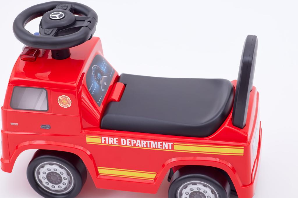 NONAKA WORLD Passenger ACTROS Red 2520 Just the Right Size To Fit In Your Room Mercedes-Benz