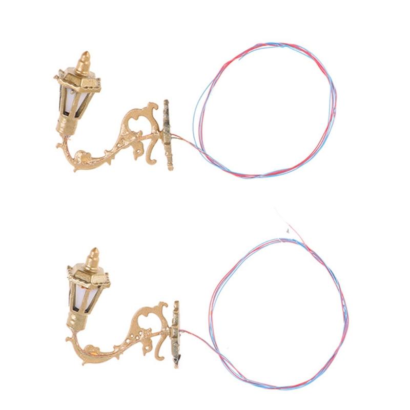 

Набор из 2 портативных миниатюрных имитационных настенных светильников, товары для рукоделия для кукольных домиков и песочниц, бытовое украшение золотой