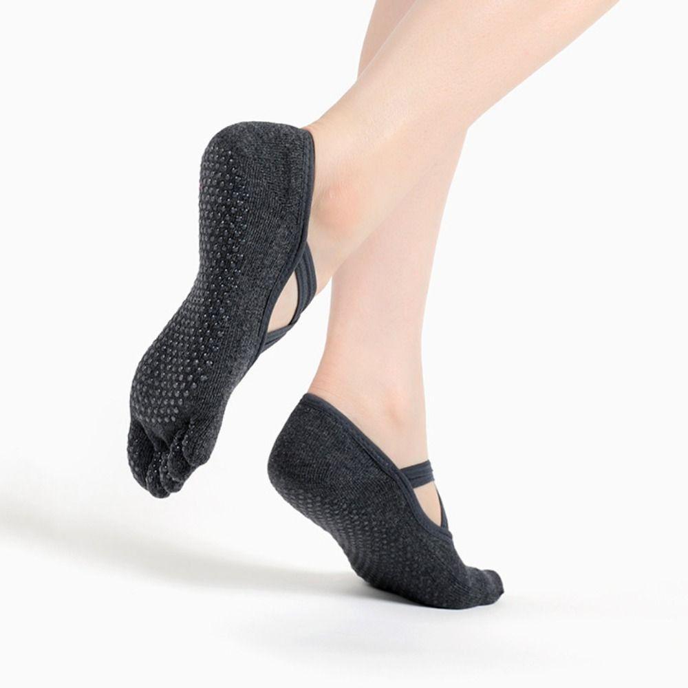 

Short Five Fingers Yoga Socks Cotton Toe Fitness Socks Pilates Anti-Slip Socks Ballet Black five toes