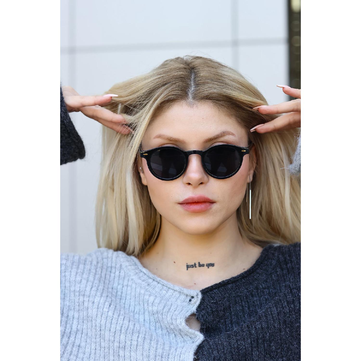 

Черные солнцезащитные очки Runy