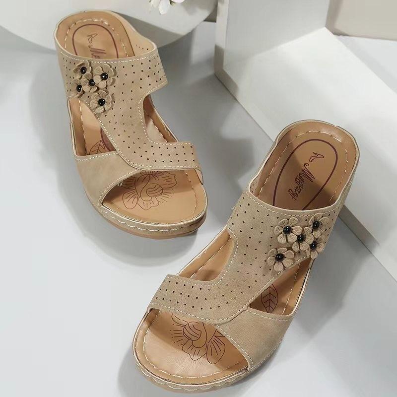 New Summer Slope Heel Sandals Large Size 4 Thick Bottom Flower Casual Beach Slippers Women