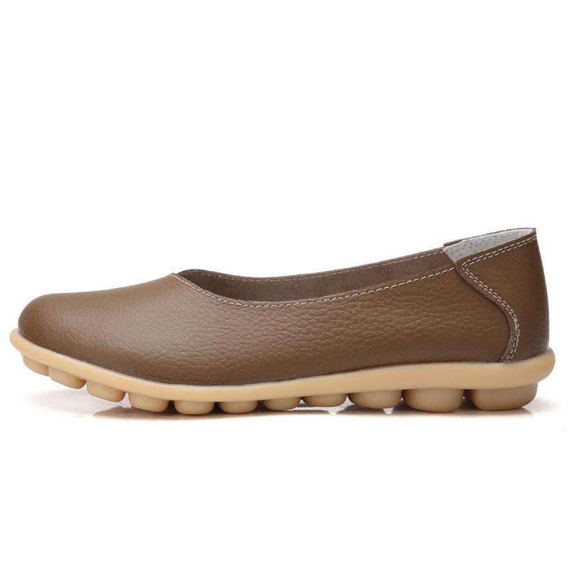 Autumn and winter cowhide Doudou shoes women's large size mother shoes flat-soled maternity shoes beef tendon soft sole 35-44