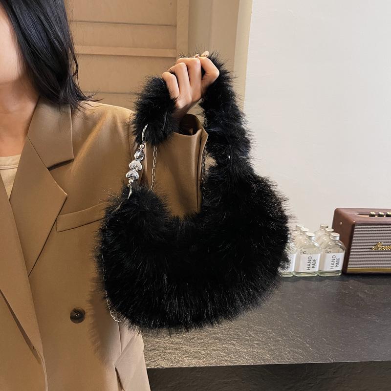 Autumn Soft Plush Small Milk Bag 2025 New Bag Portable Commuter Versatile Wool Bag Messenger Bag Female Only