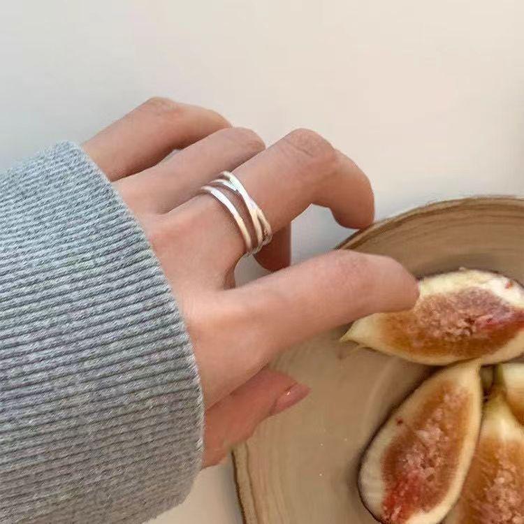 Inel Stea cu Cinci Colțuri pentru Femei - Lux Lejer, Design Coreean High-End, Bandă Argintie pentru Degetul Arătător, Perfect pentru Studente.