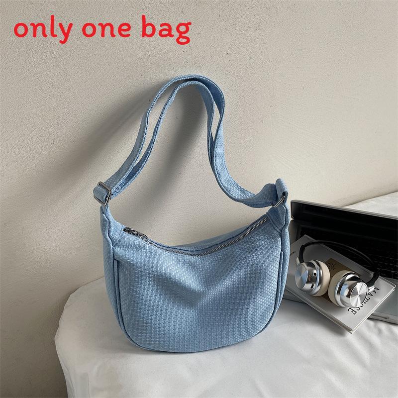 Canvas Dumpling Bag For Women With Zipper Closure And Street Style Design