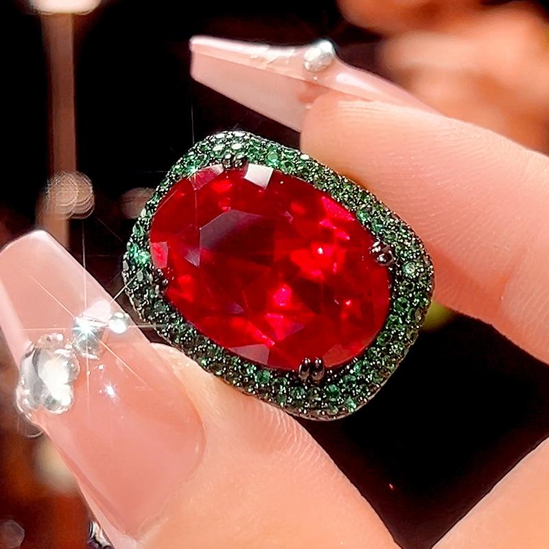 

Ювелирные изделия Медное основание Позолоченная Имитация Красного Корунда Черное Золото Легкая Роскошь Комплект Женский Камень 13 * 18