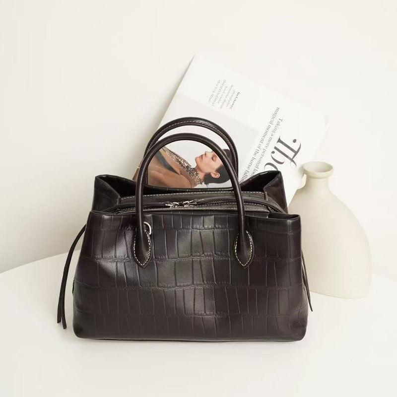 

Сумка Mantou из крокодиловой коровьей кожи с несколькими отделениями и большой вместимостью, сумка через плечо, 2025 г., новая женская сумка из высококачественной кожи 28x13x17cm кофейный