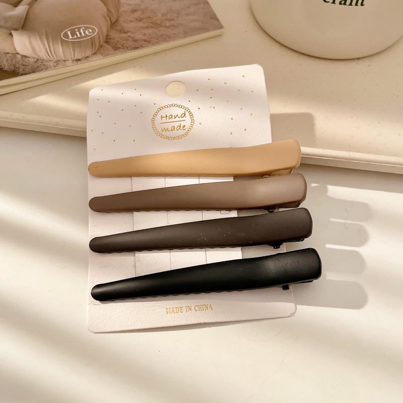 Pink Dopamine Hair Clip: Y2K Seamless Round Hairpin - Cute Small Side Clip for Women’s Bangs