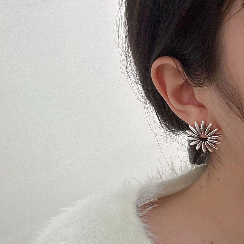 Elegant Sunflower Earring Exaggerated Statement Jewelry Retro Earrings  for Women
