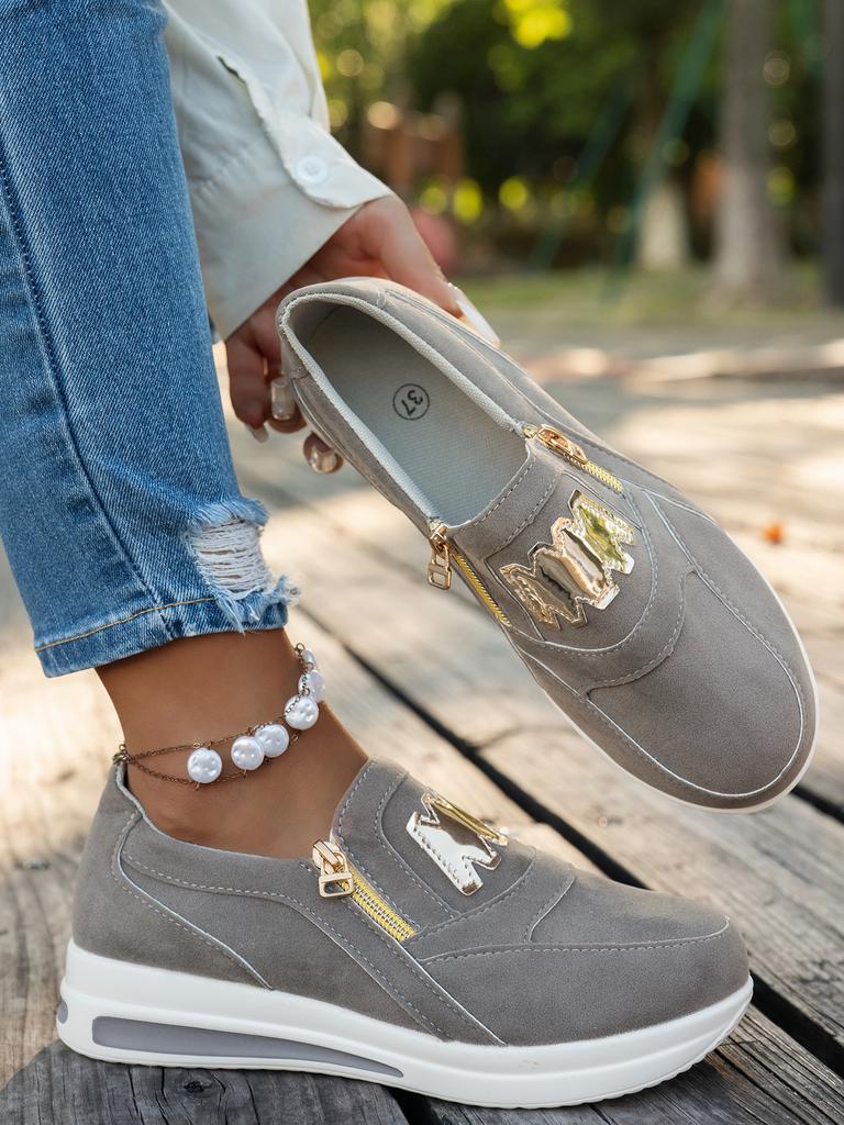 New fashion European and American leisure sports zipper women's single shoes 2025 women's shoes outside the large size