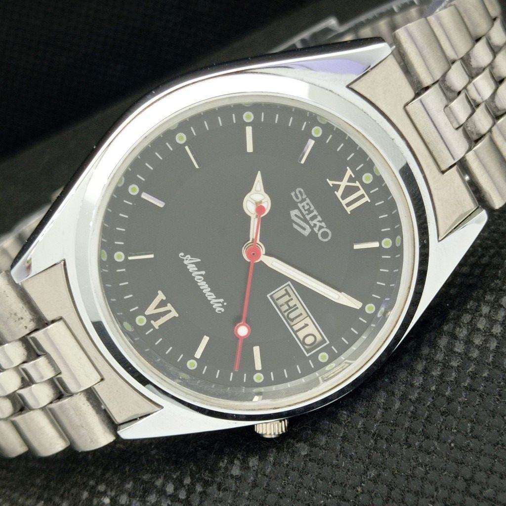 

REFURBISHED VINTAGE SEIKO 5 AUTOMATIC JAPAN MENS D/D BLACK WATCH 587c-a308803-2 SKU587c-a308803