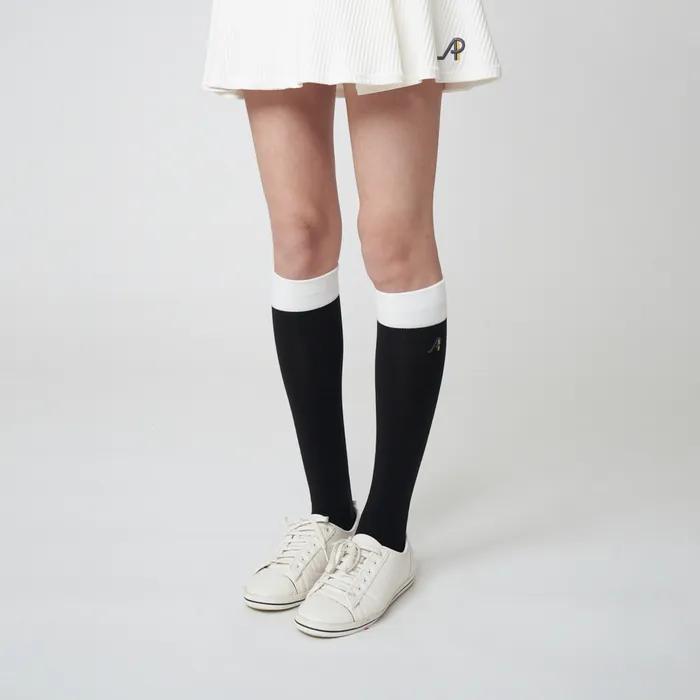AW42AS06 Cushion Colorblock Knee Socks_Black
