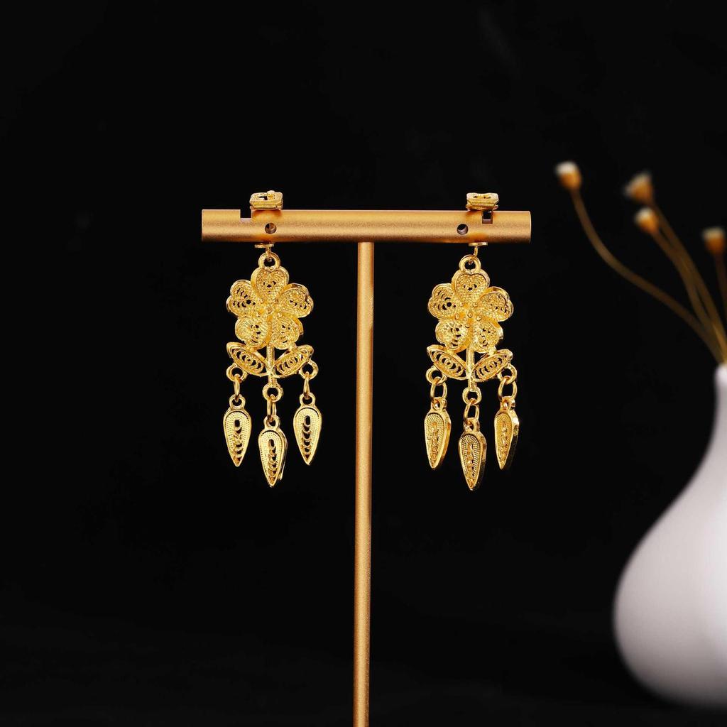 Retro Ethnic Water Drop Leaf Tassel No-Pierce Earrings