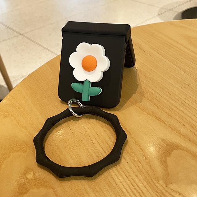 

Милый 3D-цветок Жесткий ПК-чехол для телефона Samsung Galaxy Z Flip 4 3 Чехол-петля Защитный портативный силиконовый браслет For Samsung Z Flip 4
