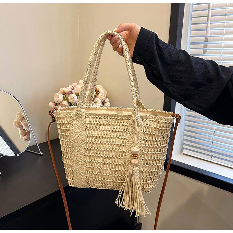 Seaside Vacation Beach Woven Bag Spring New Handheld Straw Bag Commuter Shoulder Messenger Bag Woven Straw Tote Bag for Women