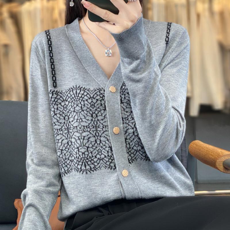 Wool Knitted Cardigan for Women In Autumn and Winter Style, Fashionable Loose Korean Version of Jacket, Skin-friendly and Warm Long-sleeved Top