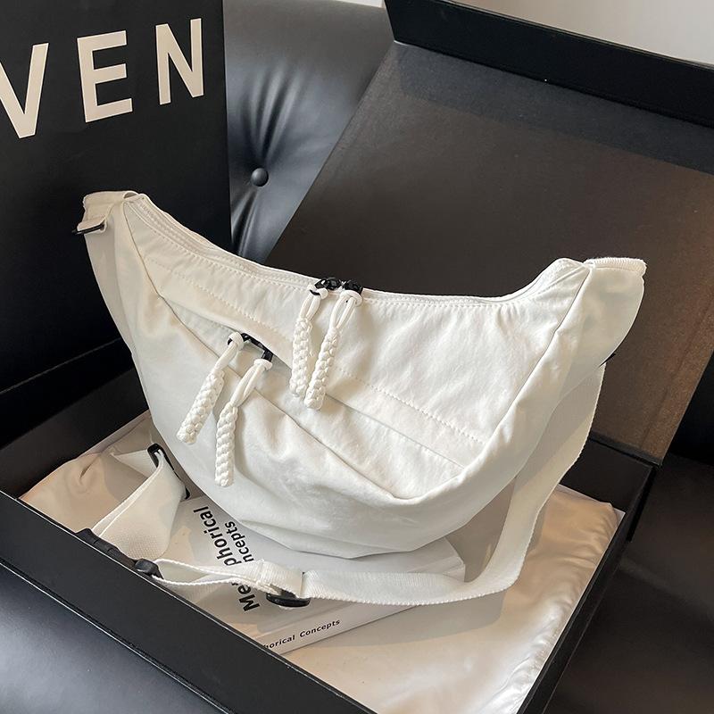 Casual Nylon Dumpling Bag Street Popular Shoulder Messenger Bag Women's New Versatile Korean Version Underarm Bag Student Bag