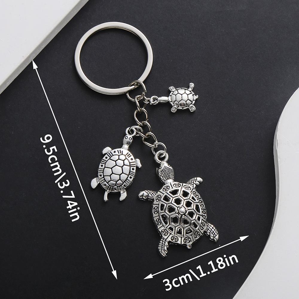 Exquisite Turtle Zinc Alloy Keychain: Antique Silver-Plated Animal Pendant