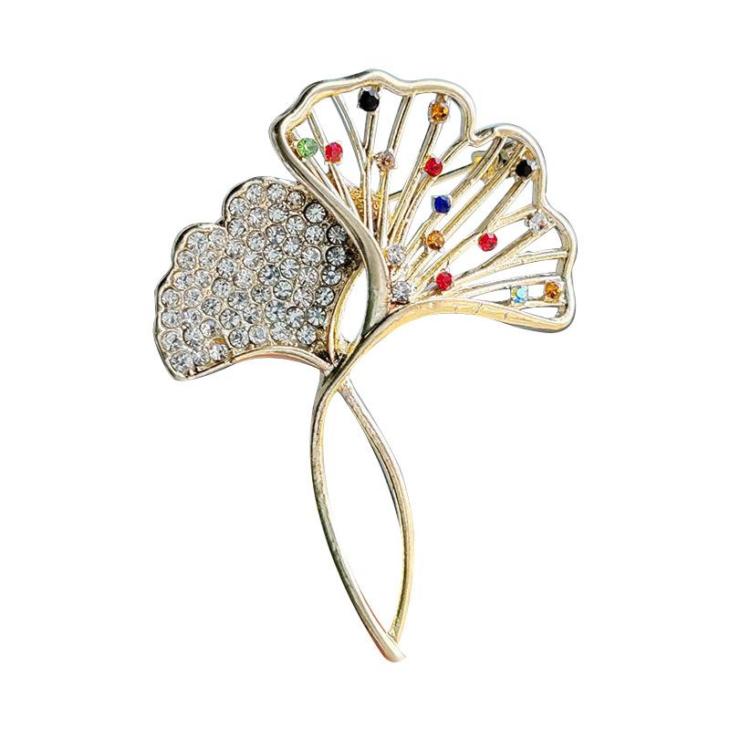 Ginkgo Biloba Brooch, High-End Female Luxury Temperament, Design Sense, Niche Flash Diamond Pin, Exquisite Suit Corsage Accessories