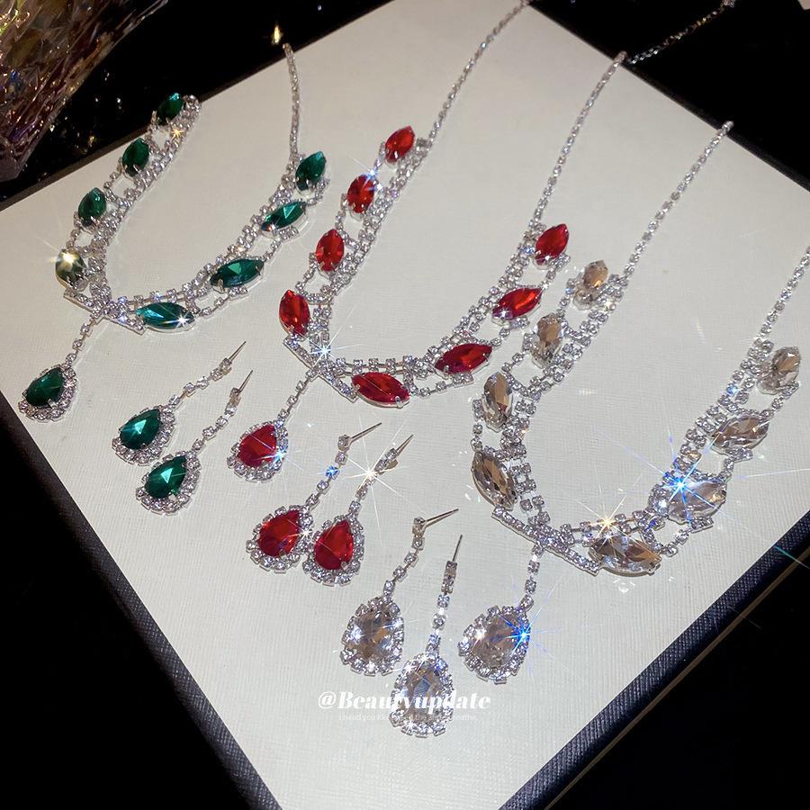 Elegant Vintage Rhinestone Water Drop Necklace & Earring Set for Women