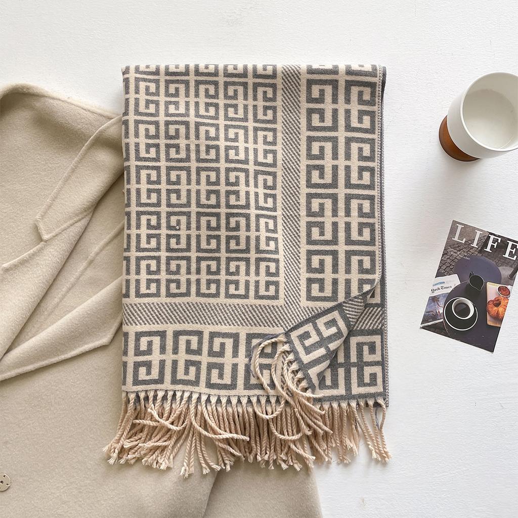 Autumn and winter classic geometric paper pattern imitation cashmere jacquard thick scarf women's high-end sense versatile scarf warm large shawl