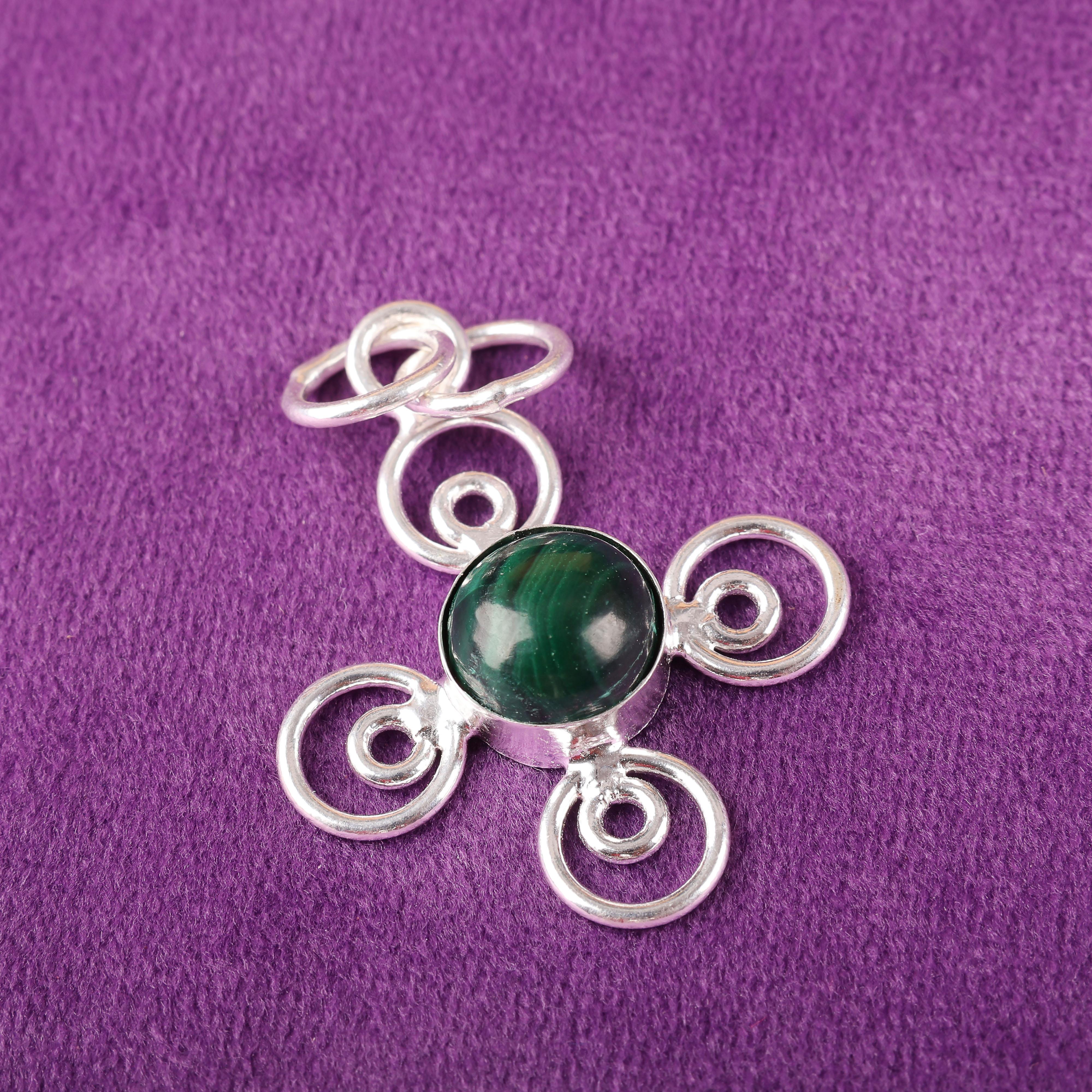 

Подвеска из малахита, серебряная подвеска 925 пробы. Подарок для женщин Подвеска ручной работы Ювелирные изделия с драгоценными камнями для подарка на помолвку