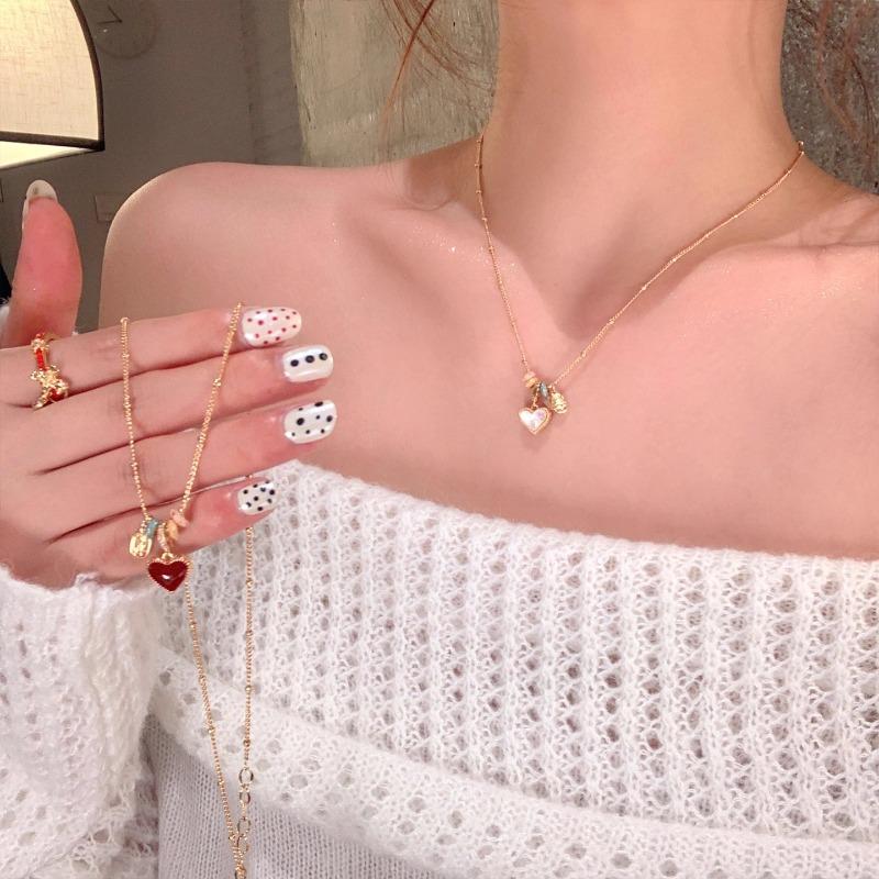 Exquisite Double-sided Oil-drop Heart Necklace for Women, Light Luxury, High-end, Collar Chain, Small Exclusive Neck Accessory, Sweater Chain