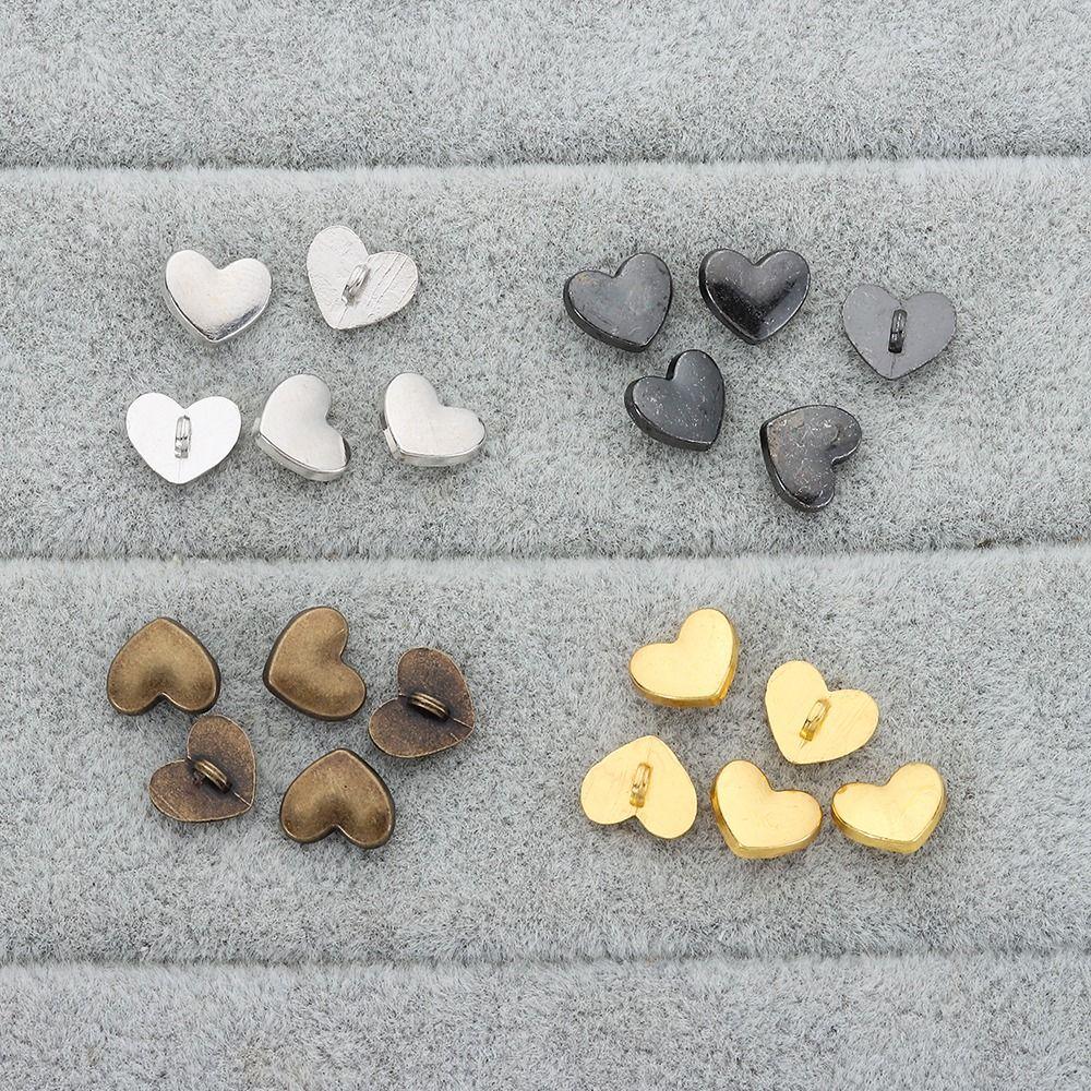 40pcs New 8mm Heart Shape Buttons Mini DIY Coat Buckle Metal Shoes Buckle For 1/6 Clothing Buckles Accessories