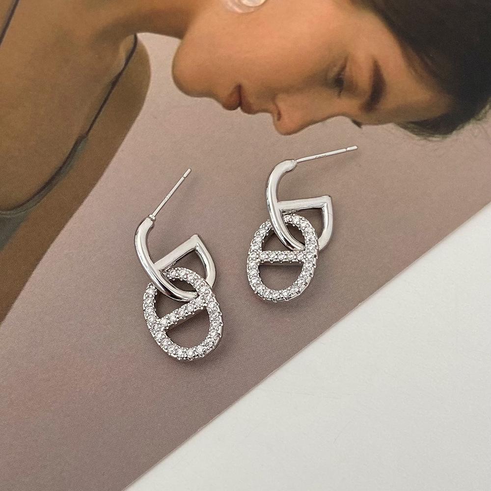 

Новий набір прикрас з французьких перлів від Dijia: Елегантне намисто, браслет та сережки для жінок.