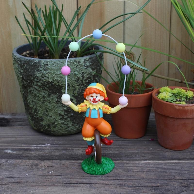 Funny Acrobatic Clown Figurine with Colorful Ball Resins Art Piece Stable Base Design For Bookshelves Or Desk