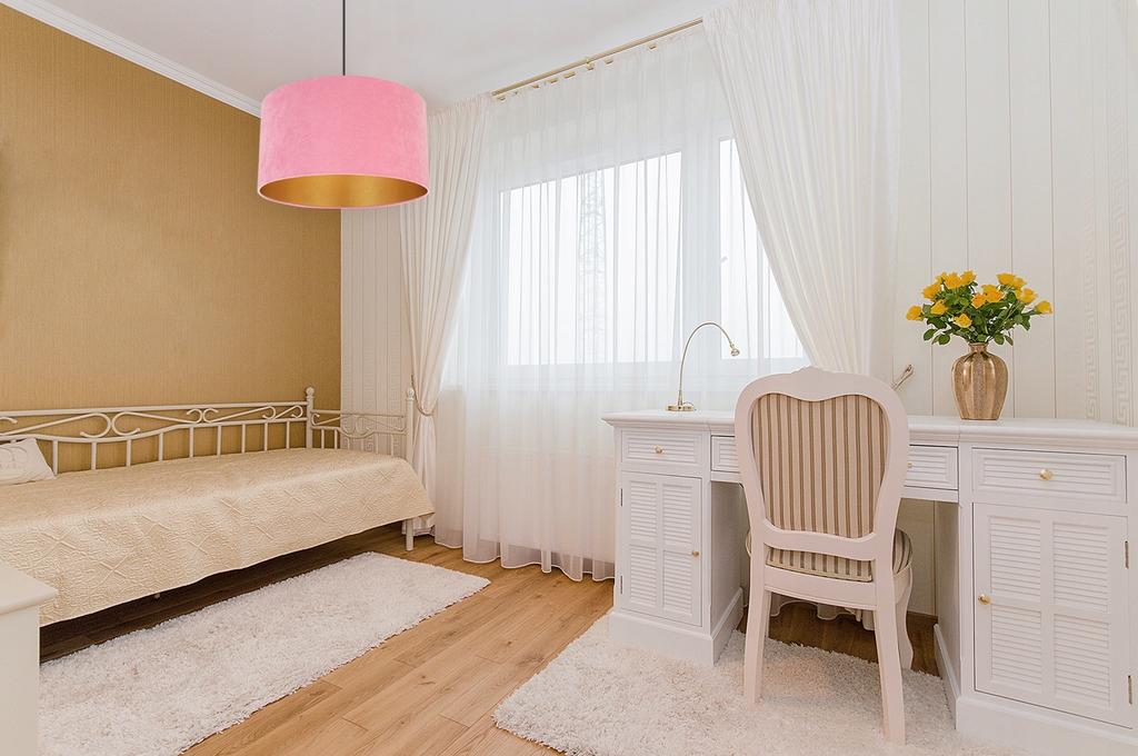 Hanging Lamp Ceiling Chandelier Golden Velvet Lampshade
