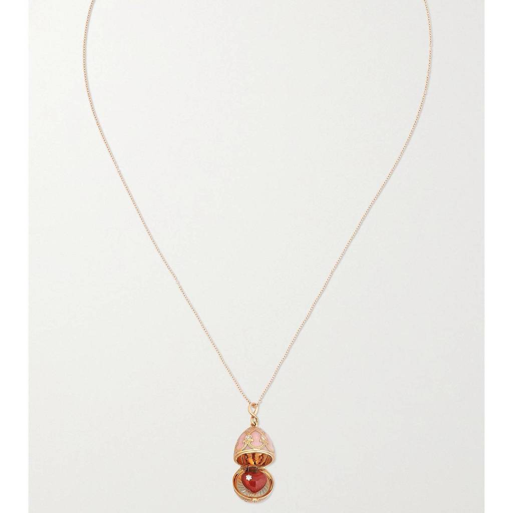 Vintage Shell Pendant Necklace With 18k Gold Plating For Women And Men