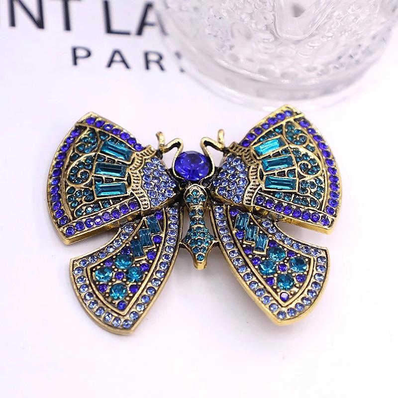 SKEDS Französische Schwere Handwerkskunst Schmetterlingsbrosche Damen Luxus Strass-Insekten-Anstecker Persönlichkeit Eleganter Schmuck Klassischer Schmuck