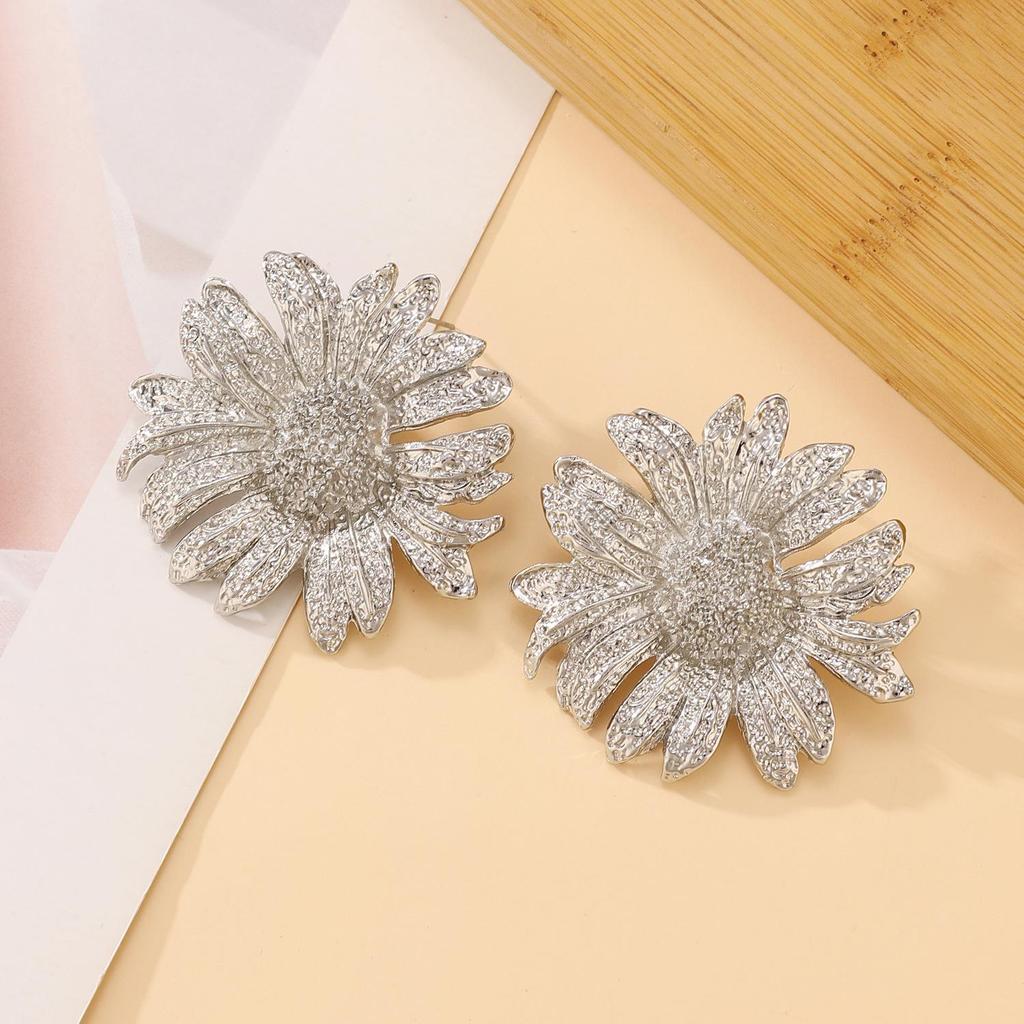 Bohemian Beach Style Conch Earrings & Necklace Set - Exaggerated Holiday Fashion Jewelry for Women