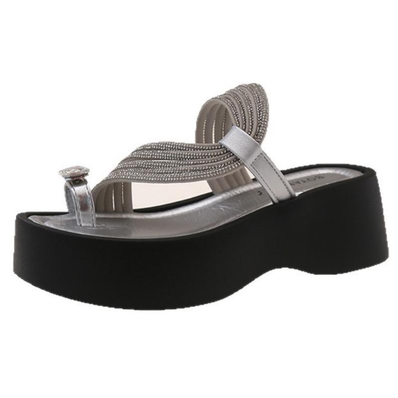 Thick-bottomed versatile heightening beach slippers summer new fashion outer wear rhinestone cover toe muffin bottom slippers women