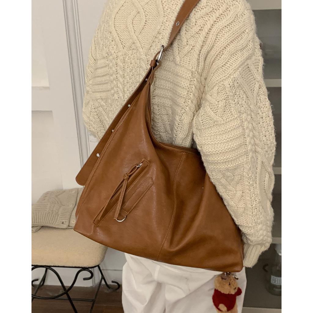 Autumn and Winter Retro Large-capacity Bag Women's Underarm Bag 2025 New Soft-sided Tote Bag Wide Shoulder Strap Single Shoulder Messenger Bag