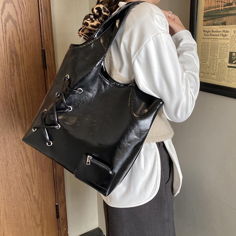 High End Large Capacity Red Bag Women Handbag 2025 New Autumn/Winter Single Shoulder Tote Bag Wedding Purse Designer Bag