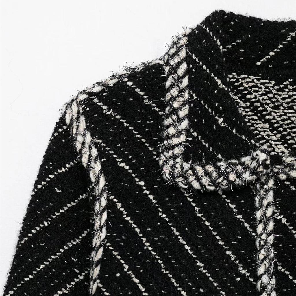 Spring 2025 Women's Fashion: Elegant Knit Top & Mini Skirt Set