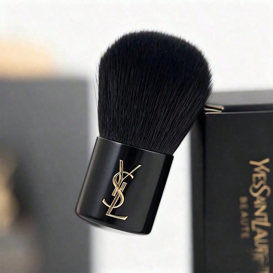 

3D Вигнута пензлик для рум ян Yves Saint Laurent чорний