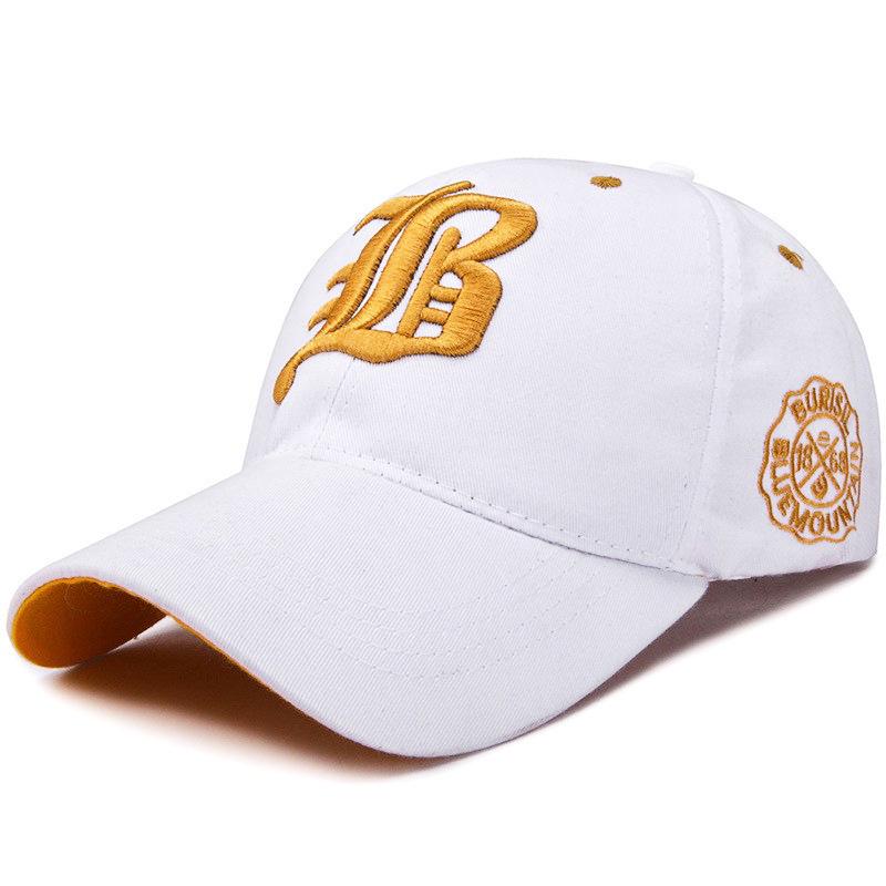 Modna czapka baseballowa unisex w stylu koreańskim – haftowana, z daszkiem typu kaczuszka, do noszenia na co dzień i na zewnątrz.
