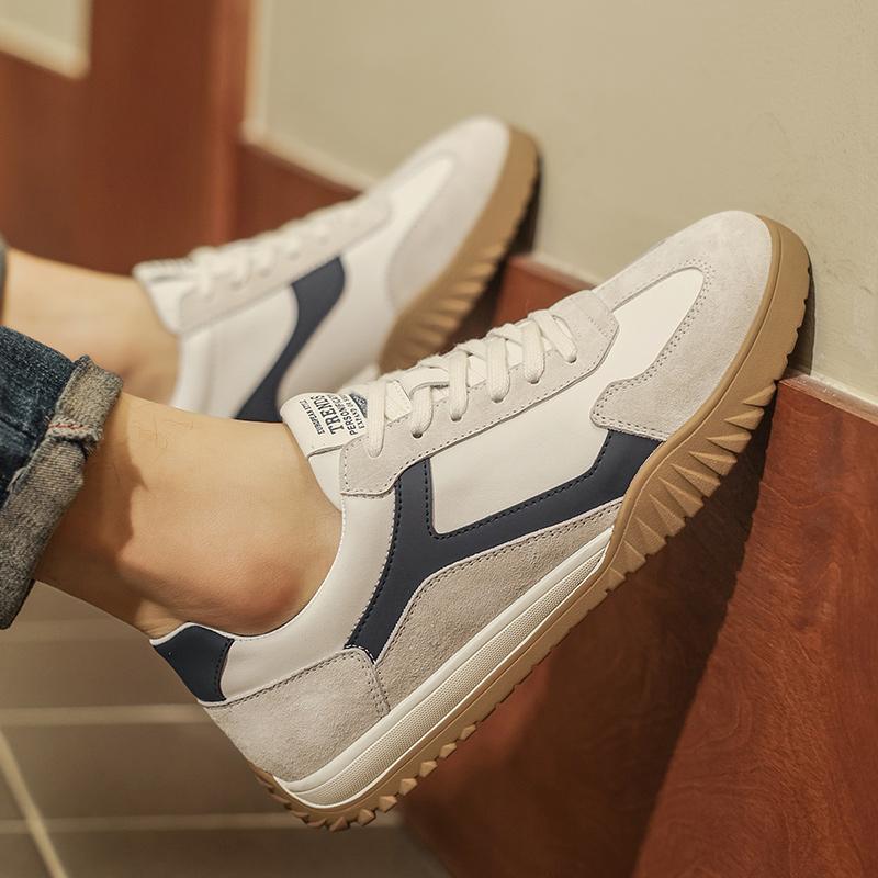 Fashion 2025 New Men's Casual Lace-Up Sneakers Lightweight Fashion Skate Shoes for Men Breathable Male Flats Comfortable Outdoor Shoes