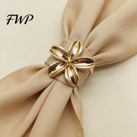 Fashion Scarf Slide Rings for Women, Metal Flower Ring Buckle And Slides, Shirt Jewelry Scarves Tightener Ties Clip Silk Scarf, Shawl, Blouse,