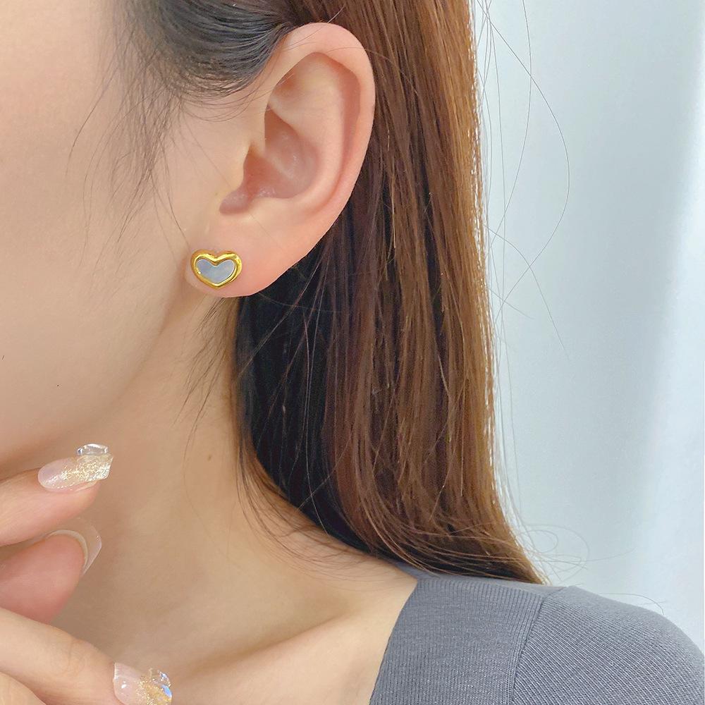 Lingyuan korejský náhrdelník z perleti – retro 18K titanový ocelový řetízek na klíční kost
