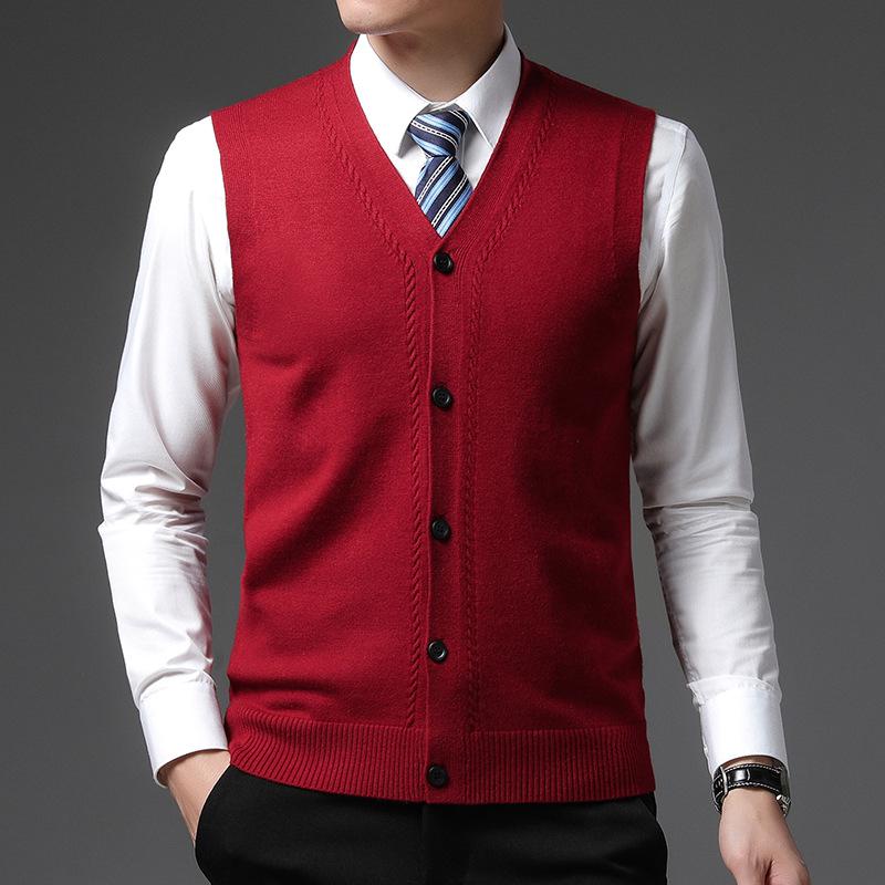 Men's Red Wool Vest: Collarless, Single-Breasted, Solid Color, Fitted Casual Wear for Autumn and Winter.