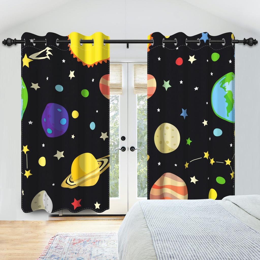 Set mit 2 Vorhängen im Weltraum-Thema Sterne Cartoon Astronomisches Design Kinderzimmer Dekoration Schlafzimmer Wohnzimmer Fenster Vorhänge Verdunkelnd Polyester Ideal