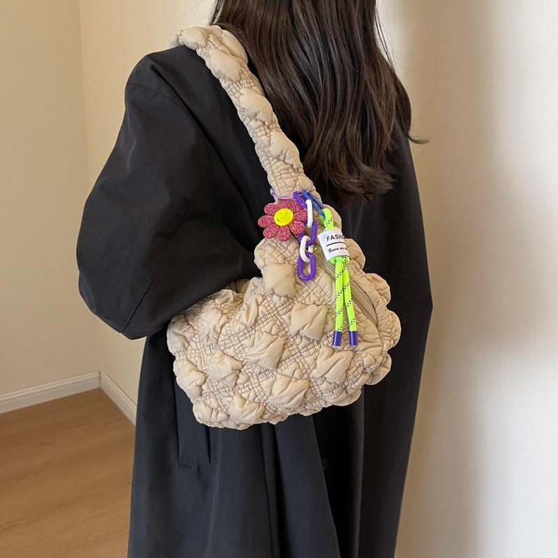 Ielgy Pleated Cloud Bag Trendy Bubble Dumpling Bag Quilted One-Shoulder Fashion Casual Underarm Bag